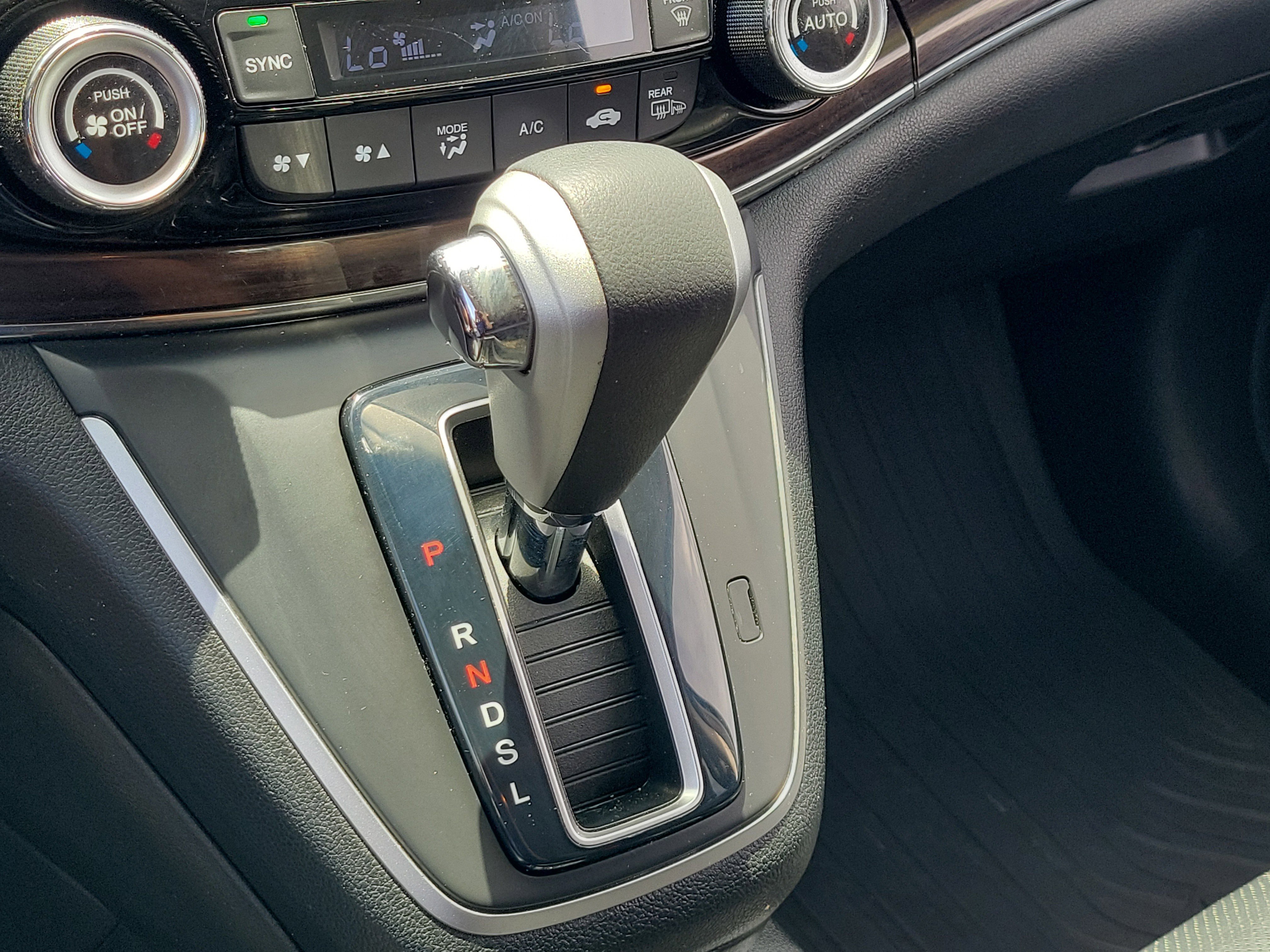 Used 2015 Honda CR-V EX-L image 29