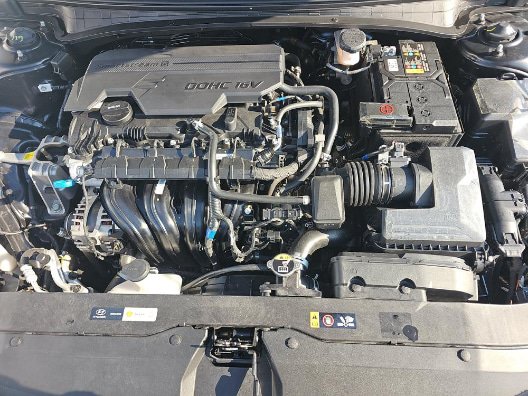 Used 2026 Hyundai Elantra SE FWD image 17