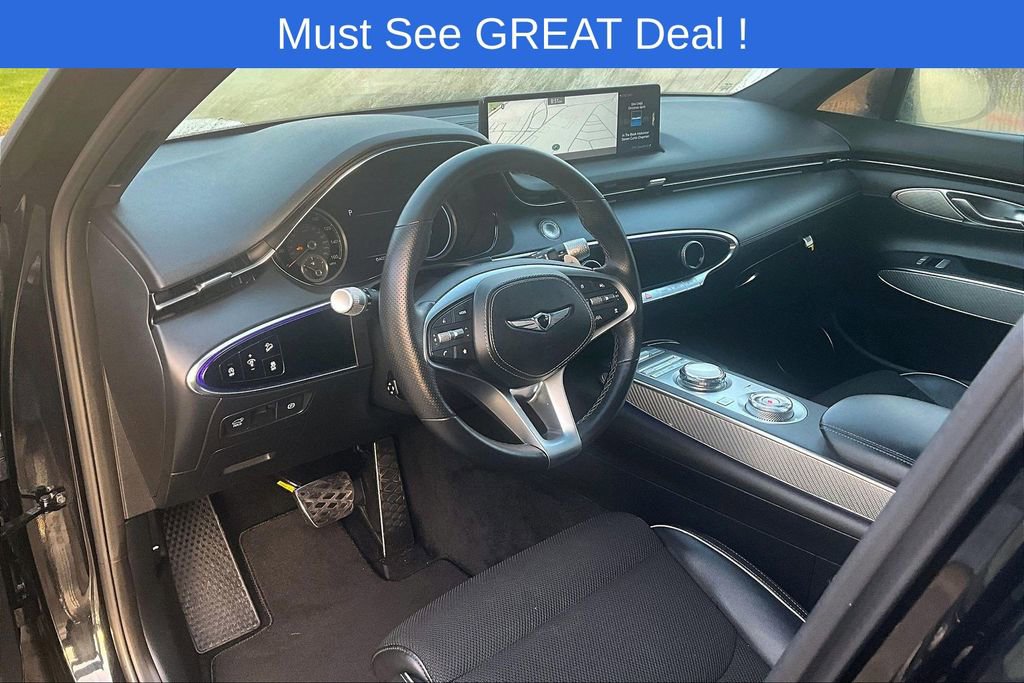 Used 2025 Genesis GV70 3.5T Sport image 18