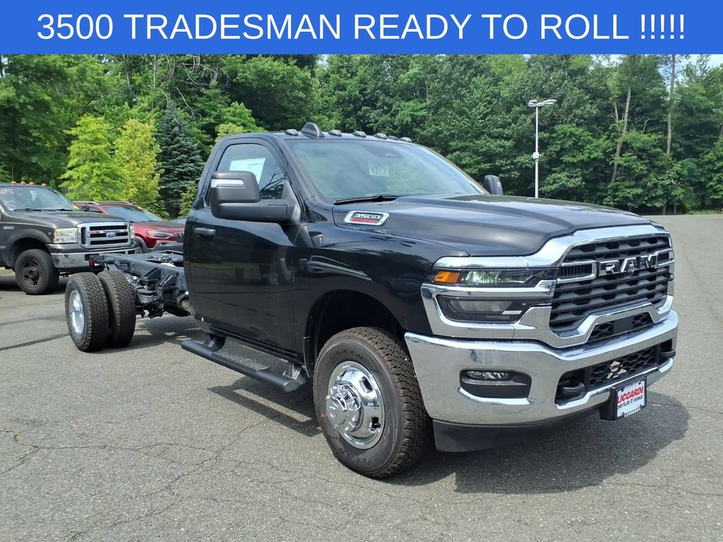 New 2026 RAM 3500 Tradesman w/ Chrome Appearance Group A