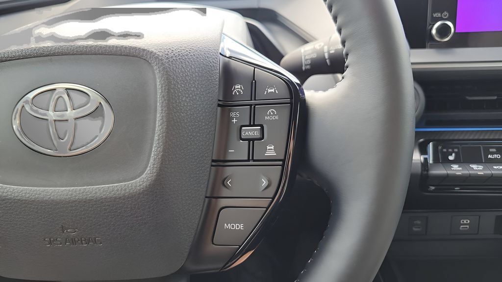 Certified 2026 Toyota Prius XLE FWD image 22