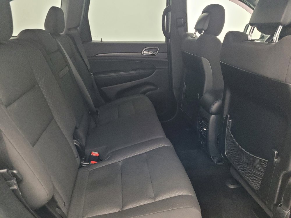 Used 2018 Jeep Grand Cherokee Laredo image 19