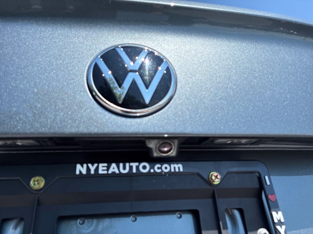 Used 2024 Volkswagen Jetta SE FWD image 38