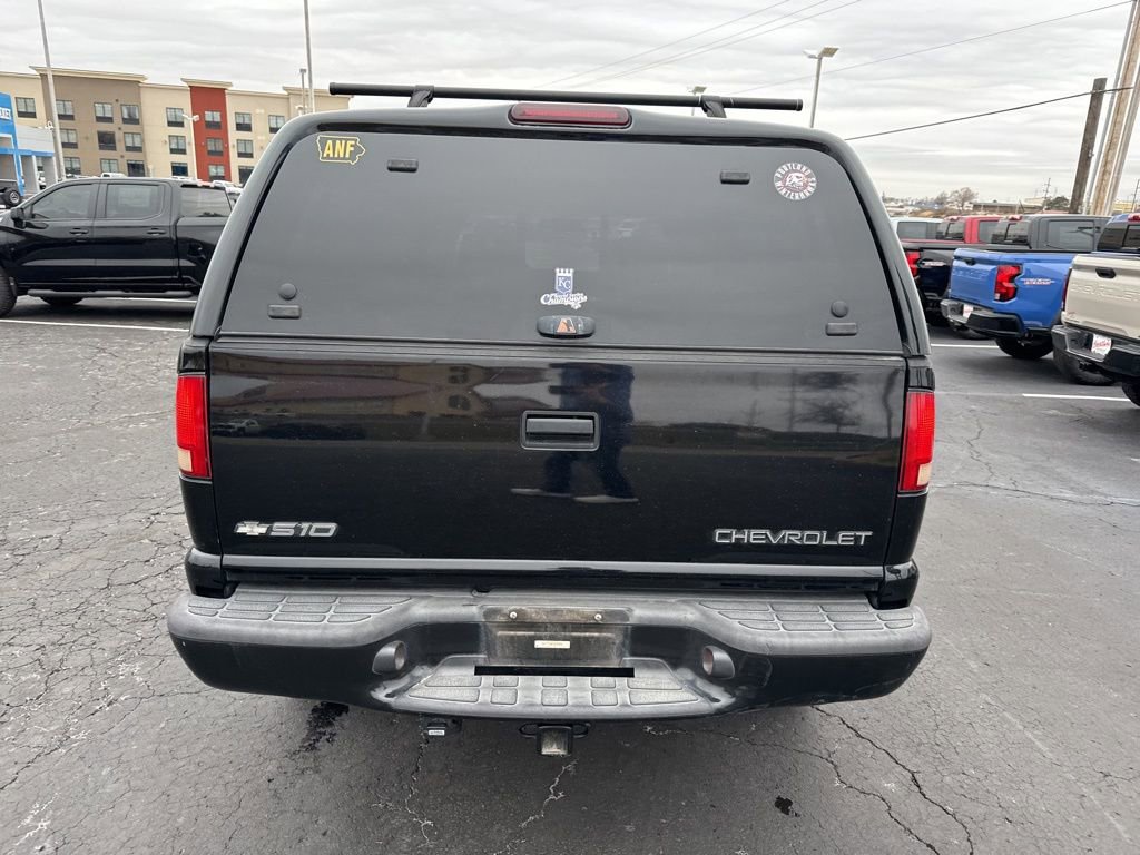 Used 2000 Chevrolet S10 Pickup LS w/ Preferred Equipment Group image 18