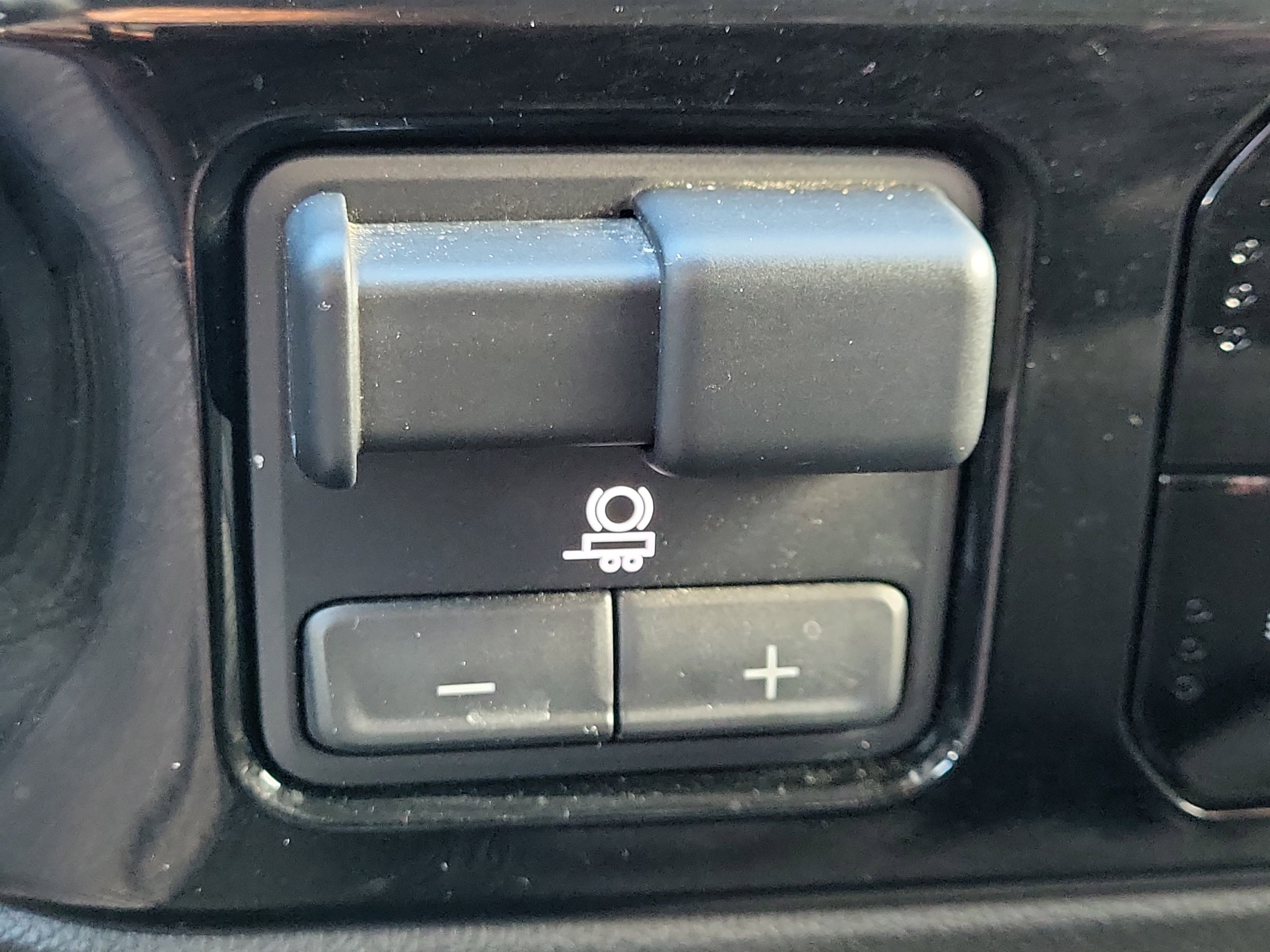 Used 2025 Chevrolet Silverado 1500 LT image 28