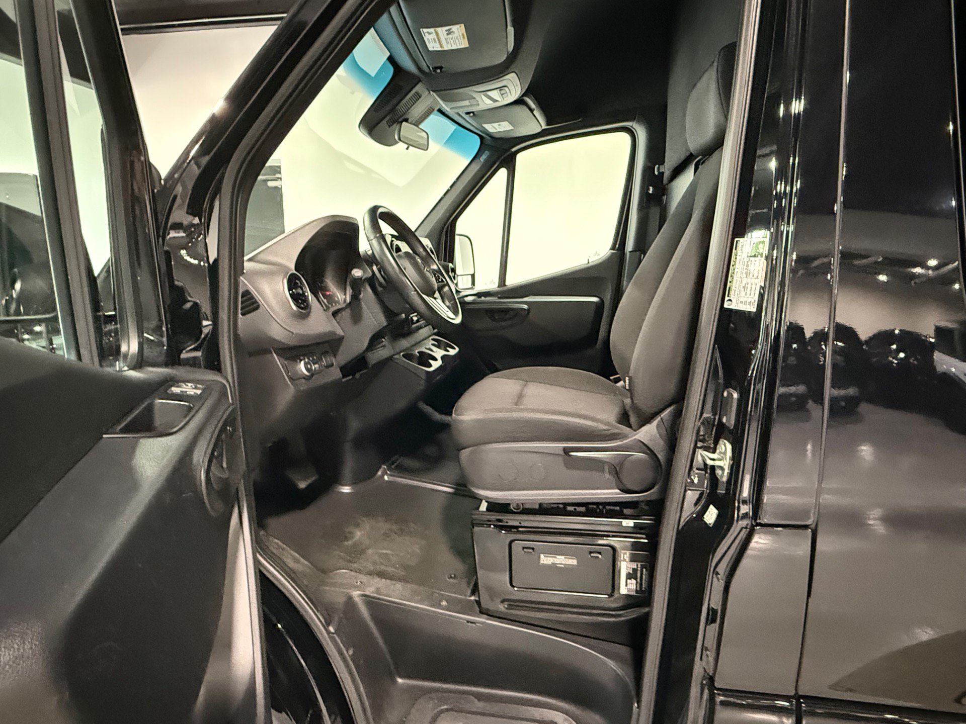 Used 2024 Mercedes-Benz Sprinter 3500 image 53