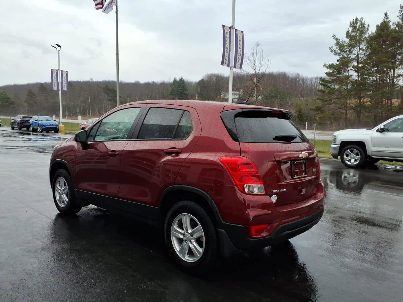 Used 2021 Chevrolet Trax LS w/ Tint and Cruise Package image 5
