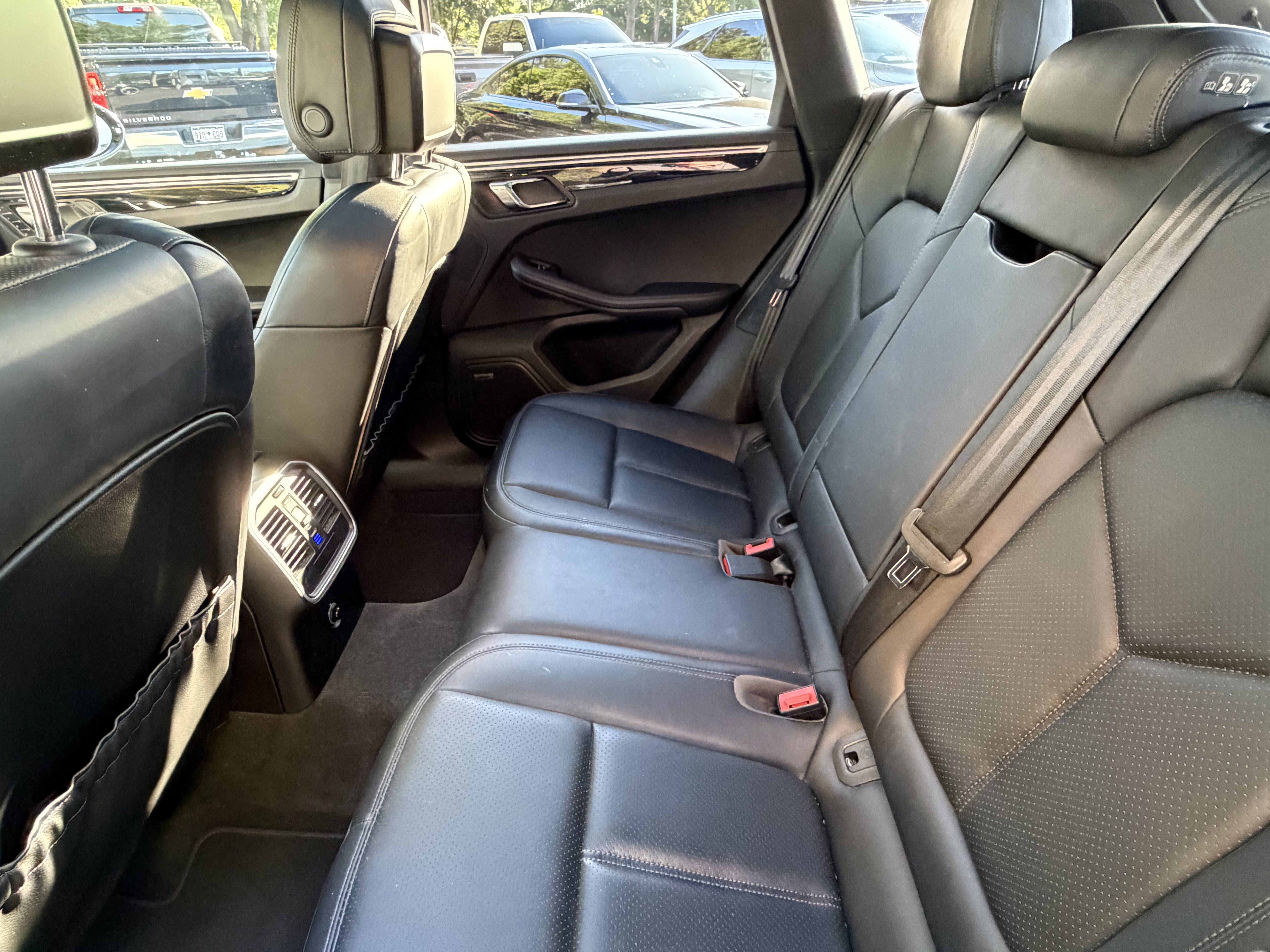 Used 2016 Porsche Macan Turbo AWD/4WD image 56