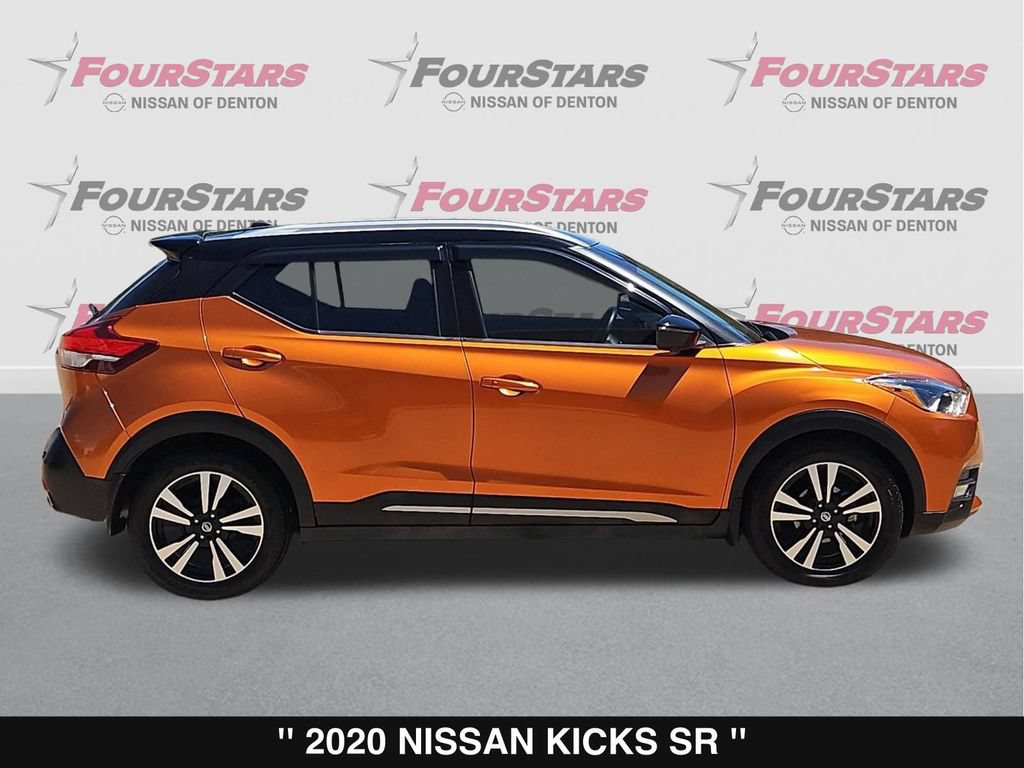Used 2020 Nissan Kicks SR w/ SR Premium Package FWD image 3
