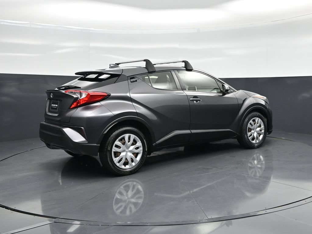 Used 2020 Toyota C-HR LE FWD image 22