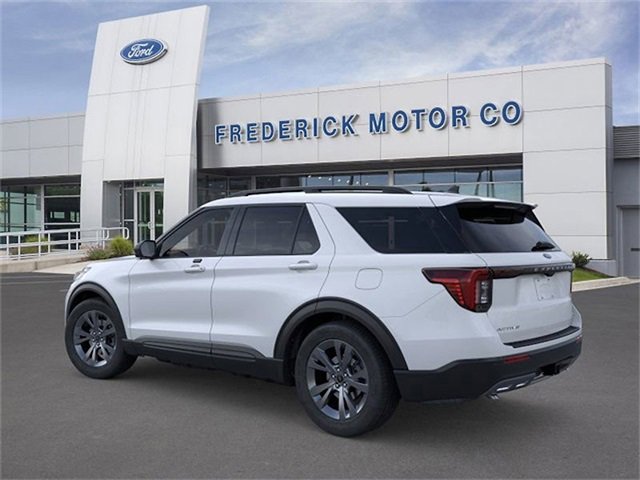 New 2026 Ford Explorer Active w/ Active Comfort Package image 4