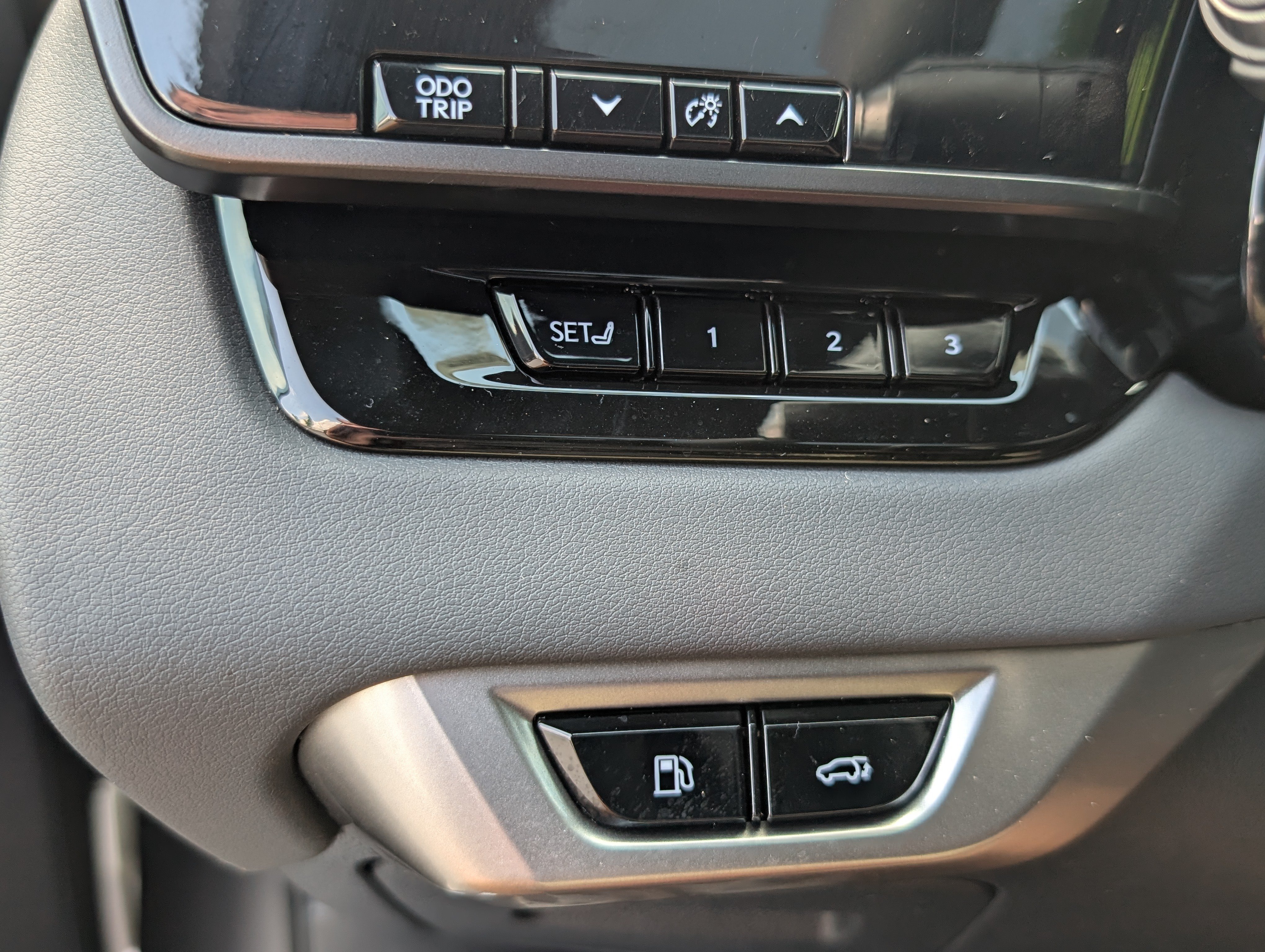 Certified 2023 Lexus RX 350 F Sport w/ Cold Area Package AWD/4WD image 22