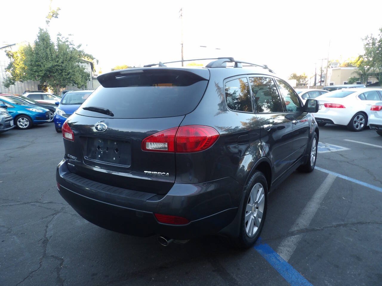 Used 2011 Subaru Tribeca Limited w/ PWR Moonroof Pkg AWD/4WD image 3