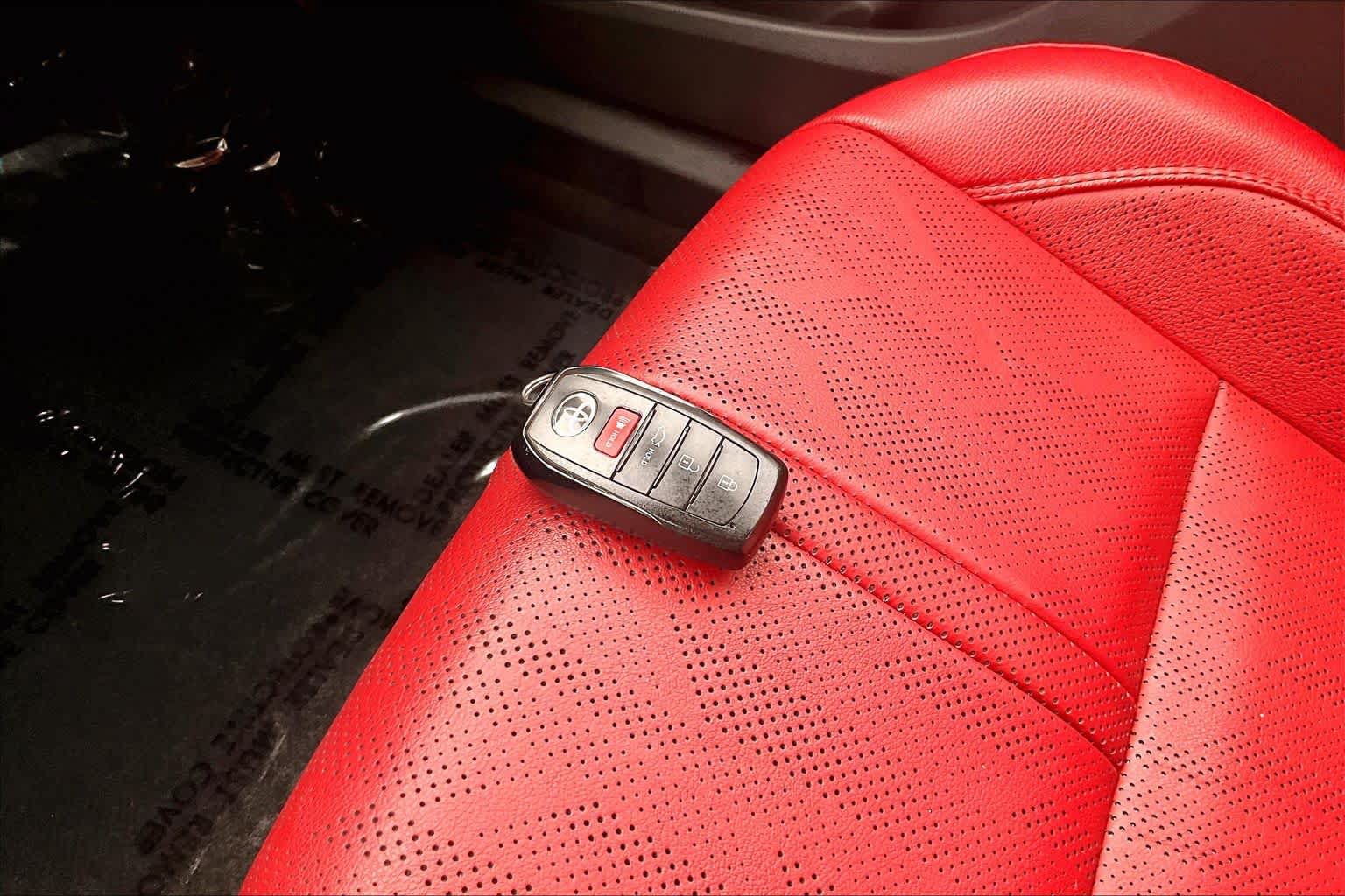 Used 2025 Toyota Camry XSE AWD/4WD image 14