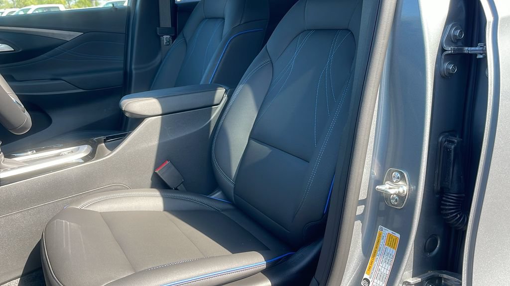 New 2026 Buick Envista Sport Touring w/ Convenience I Package FWD image 10