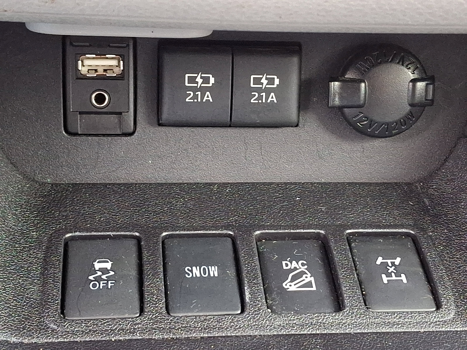 Used 2018 Toyota Highlander Limited image 25