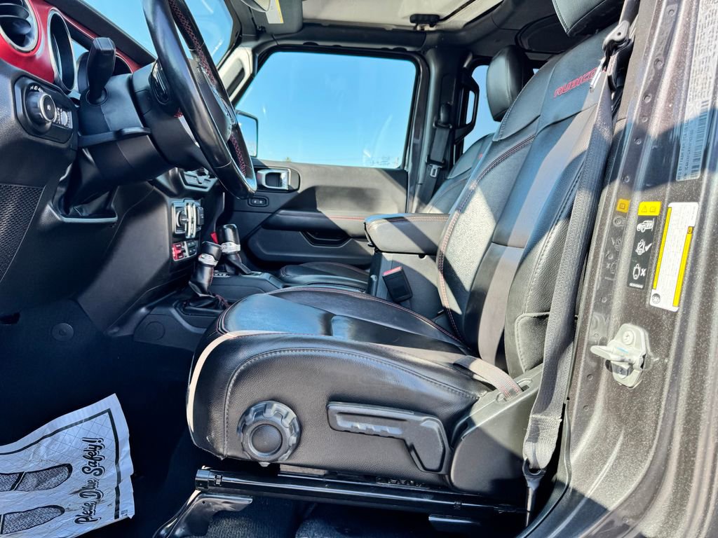 Used 2022 Jeep Wrangler Unlimited Rubicon w/ Cold Weather Group AWD/4WD image 17