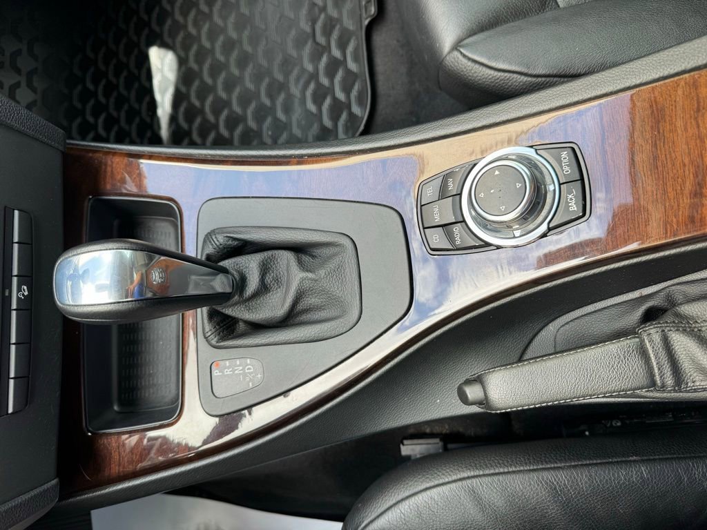 Used 2011 BMW 335i xDrive Coupe AWD/4WD image 20