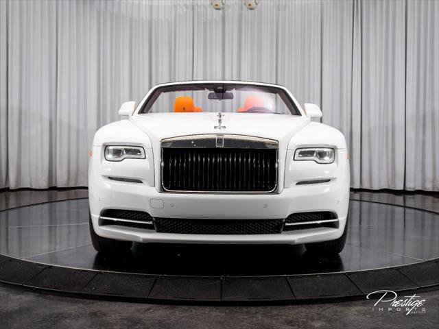 Used 2021 Rolls-Royce Dawn RWD image 3