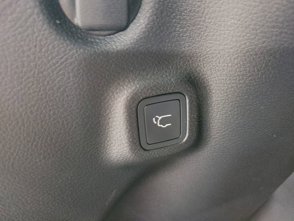 New 2026 Jeep Compass Limited image 9