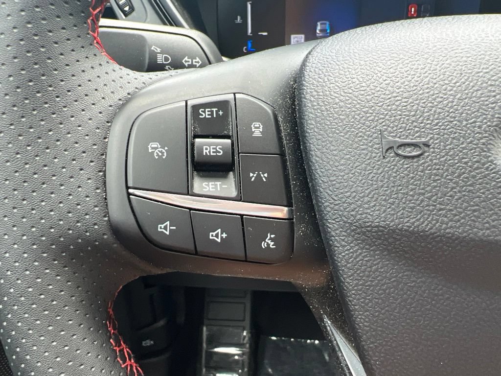 Used 2025 Ford Escape ST-Line w/ Equipment Group 301A FWD image 28