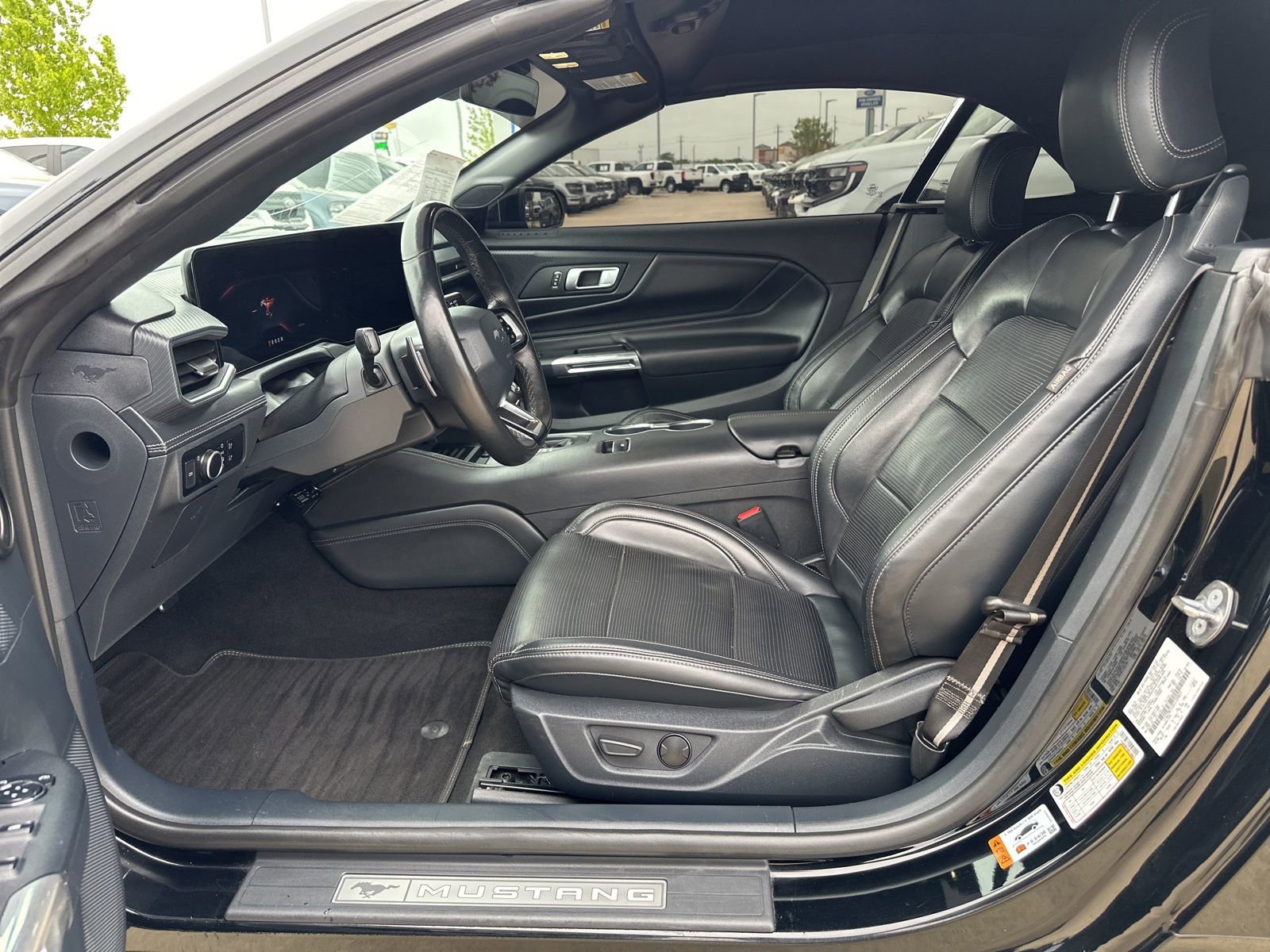 Used 2024 Ford Mustang GT Premium image 13