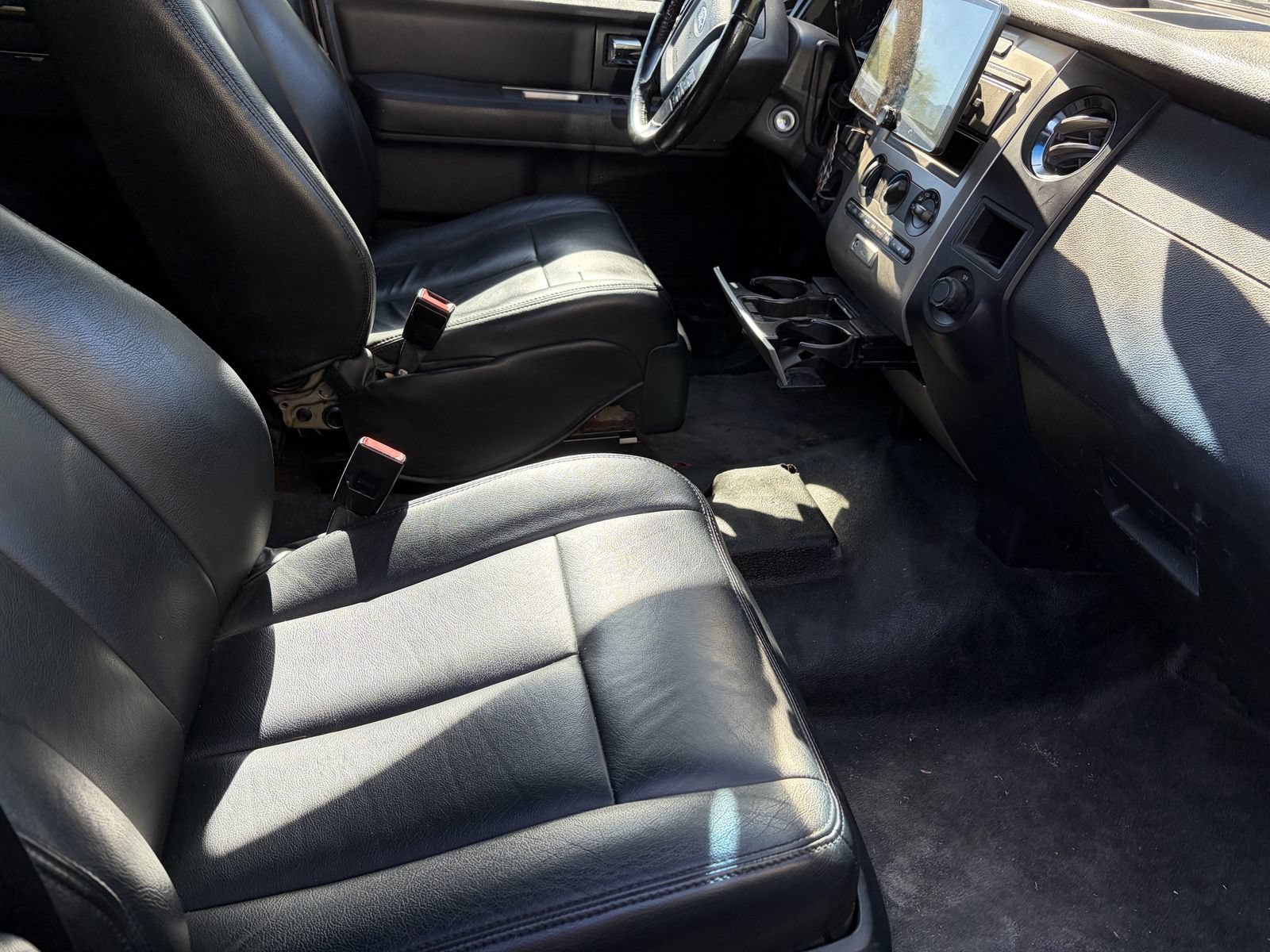 Used 2016 Ford Expedition XL RWD image 8