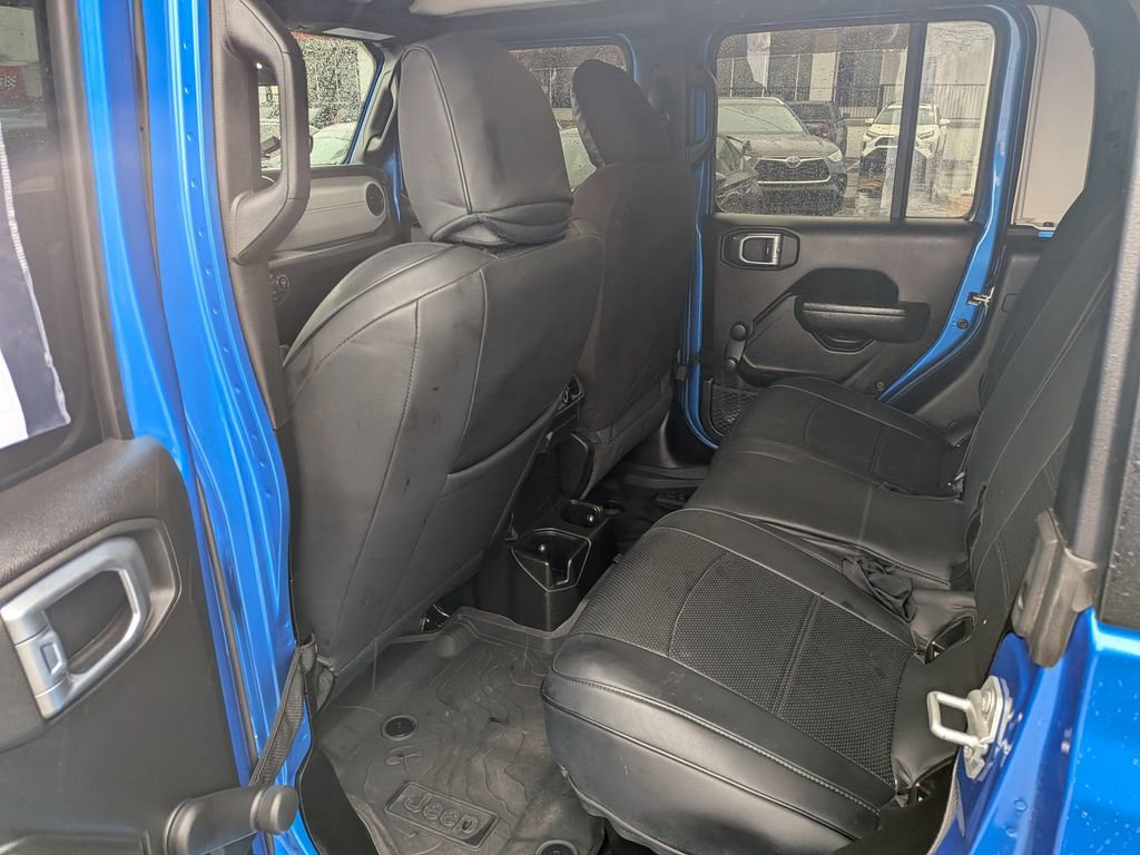 Used 2024 Jeep Gladiator Sport image 11