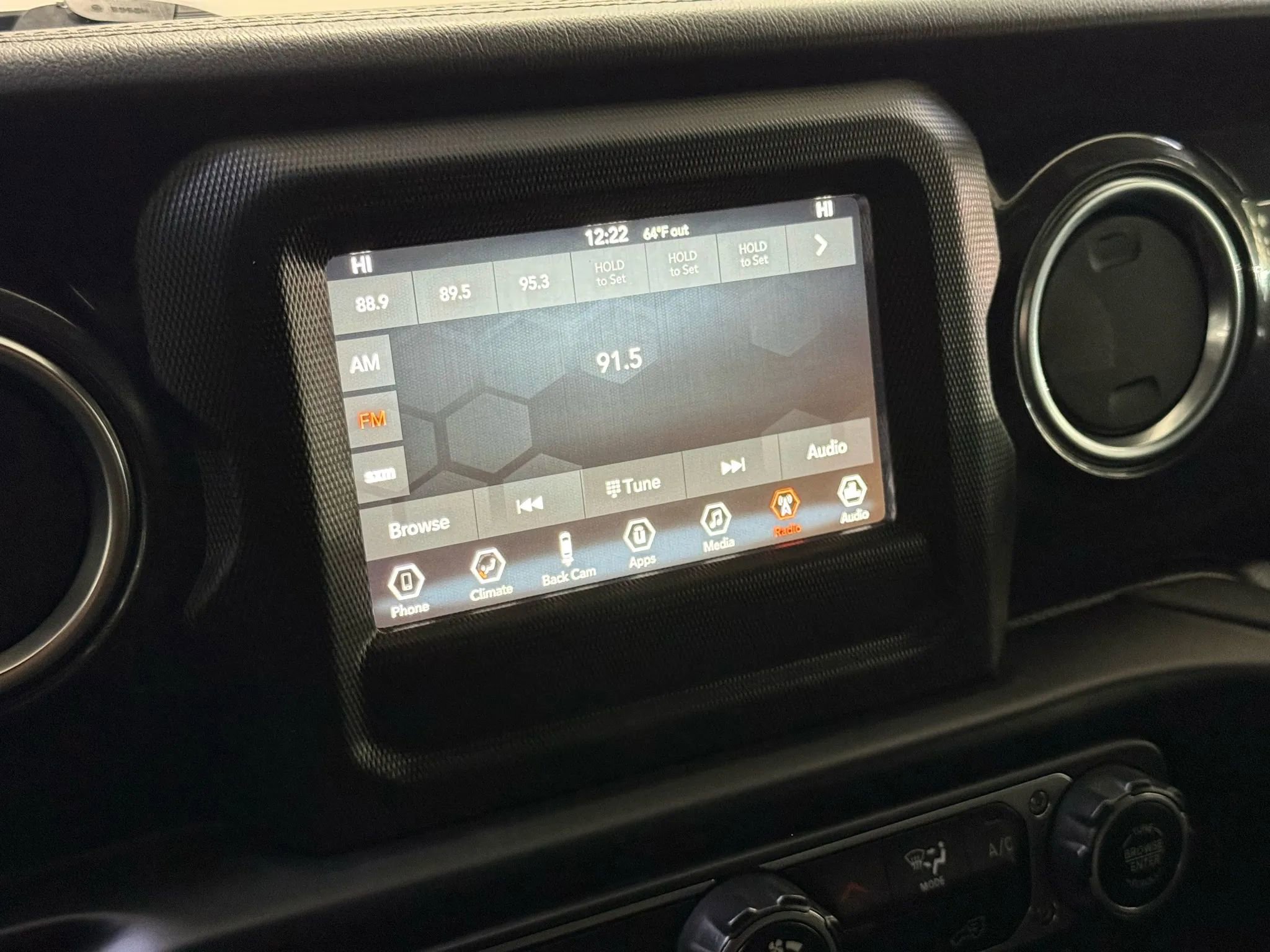 Used 2021 Jeep Wrangler Unlimited Sahara image 23