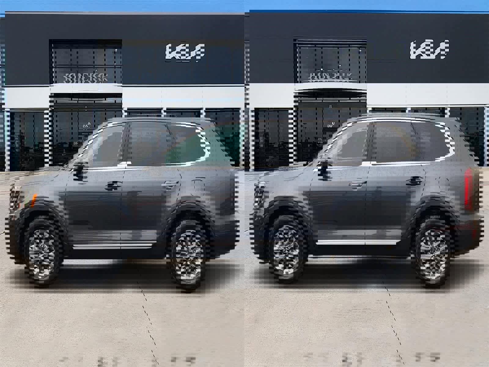 Used 2023 Kia Telluride LX image 4