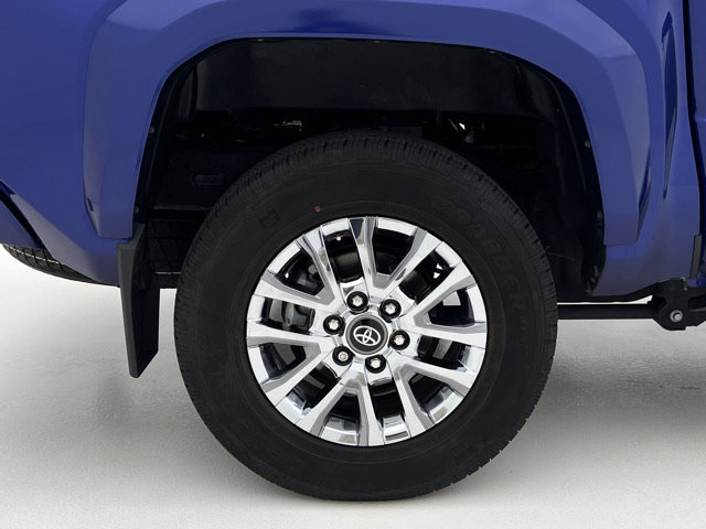 Used 2024 Toyota Tacoma Limited w/ Limited Package (LT) AWD/4WD image 28