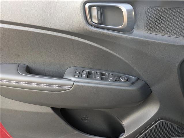 New 2025 Hyundai Venue Limited image 16