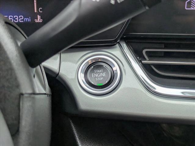 Used 2025 Chevrolet Trax LT FWD image 16