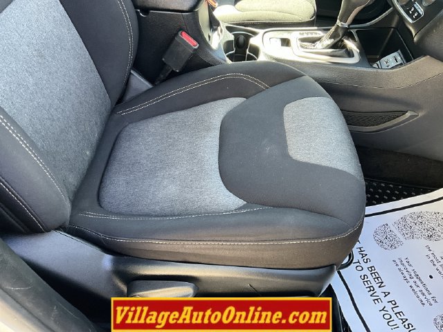 Used 2017 Jeep Cherokee Sport w/ Cold Weather Group FWD image 36