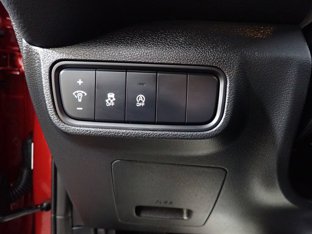 Used 2025 Kia Soul LX FWD image 20