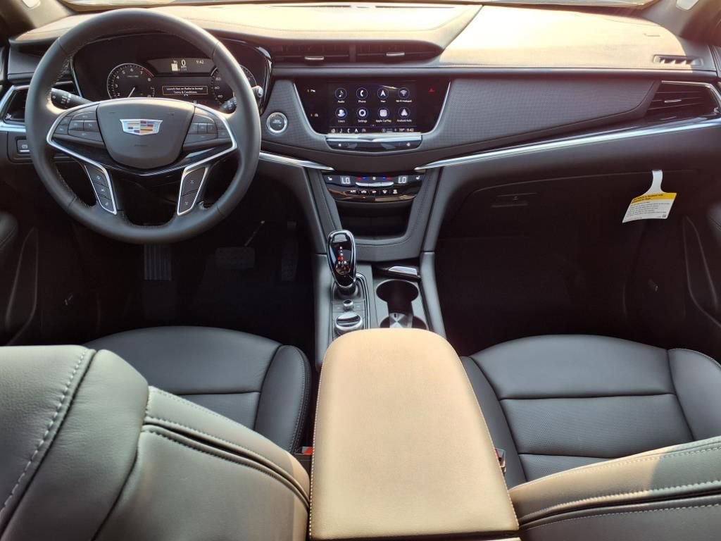 New 2025 Cadillac XT5 Premium Luxury w/ LPO, Floor Liner Package image 10