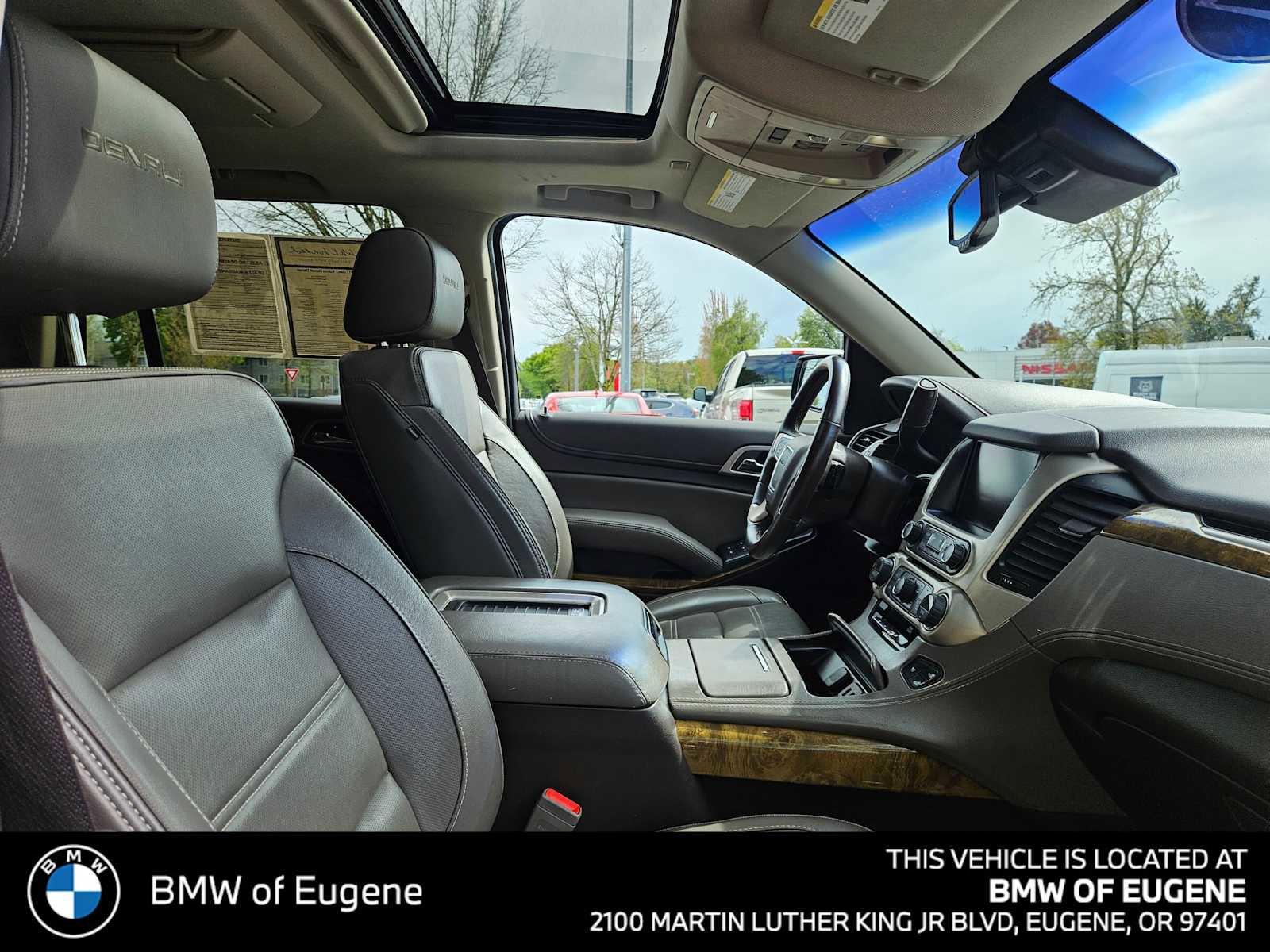 Used 2017 GMC Yukon Denali w/ Open Road Package image 11