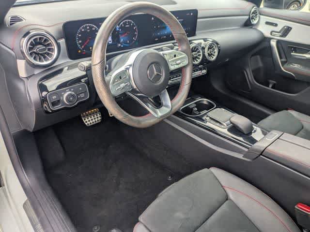 Used 2023 Mercedes-Benz CLA 250 image 2