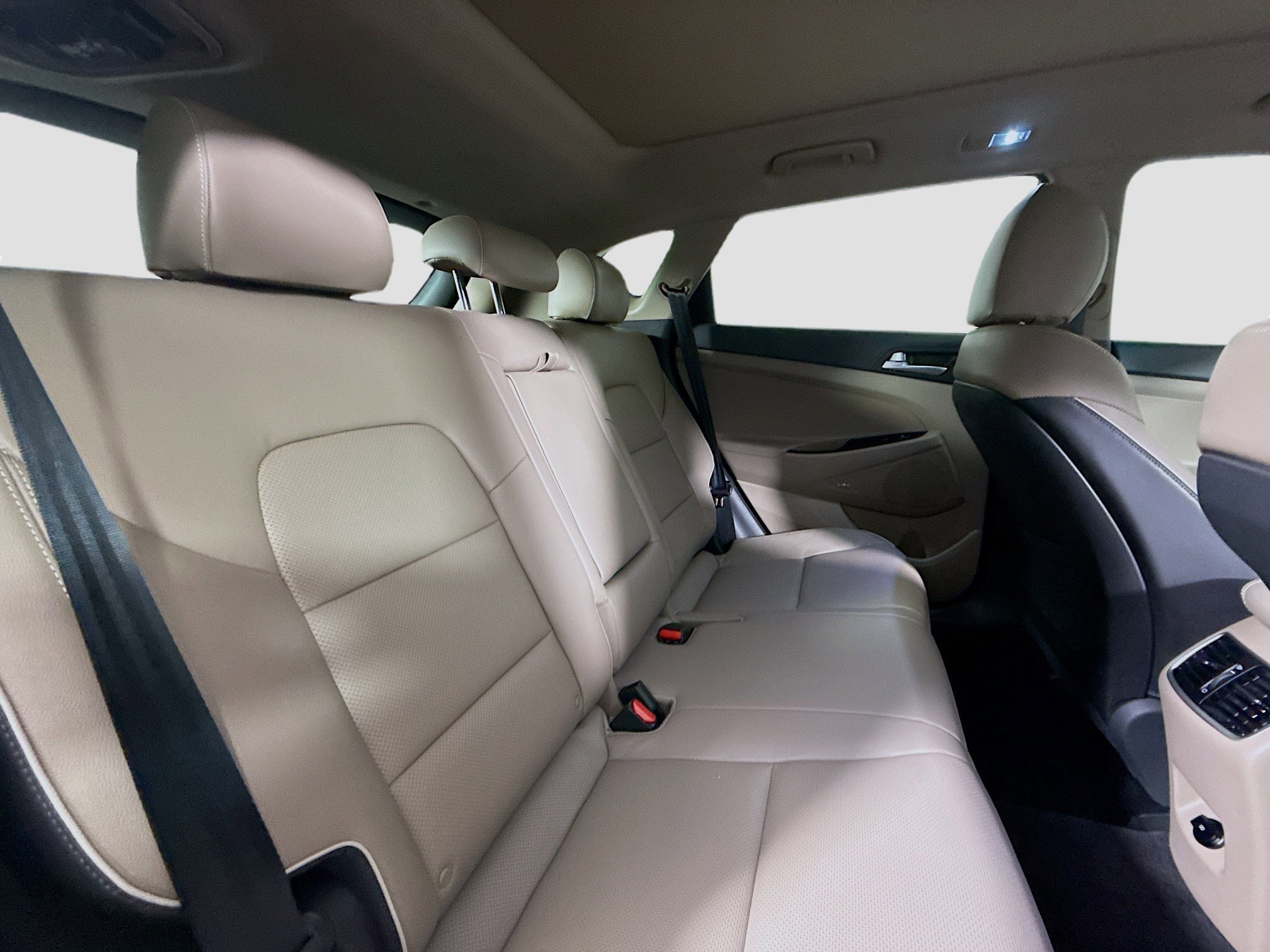 Used 2020 Hyundai Tucson Ultimate w/ Cargo Package image 27