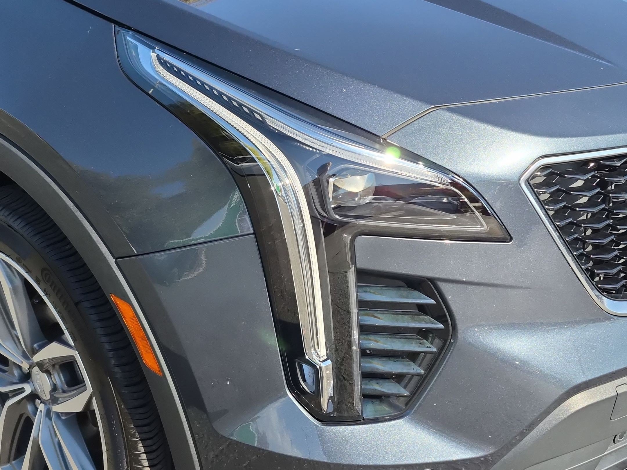 Used 2019 Cadillac XT4 Sport w/ Cold Weather Package AWD/4WD image 10
