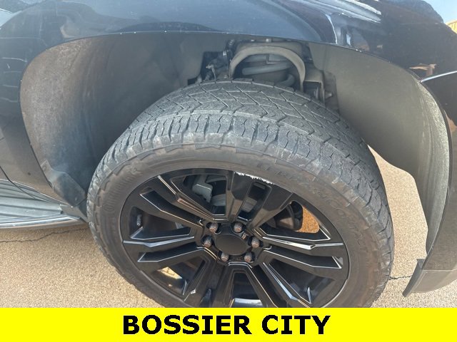 Used 2018 GMC Yukon Denali image 4