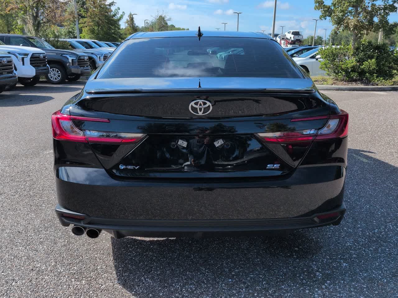 Certified 2025 Toyota Camry SE FWD image 5