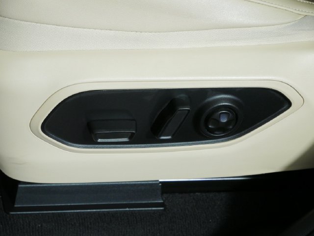 Used 2023 Jeep Grand Cherokee Limited w/ Luxury Tech Group II AWD/4WD image 22