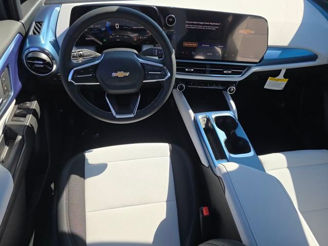 New 2026 Chevrolet Equinox EV LT image 3