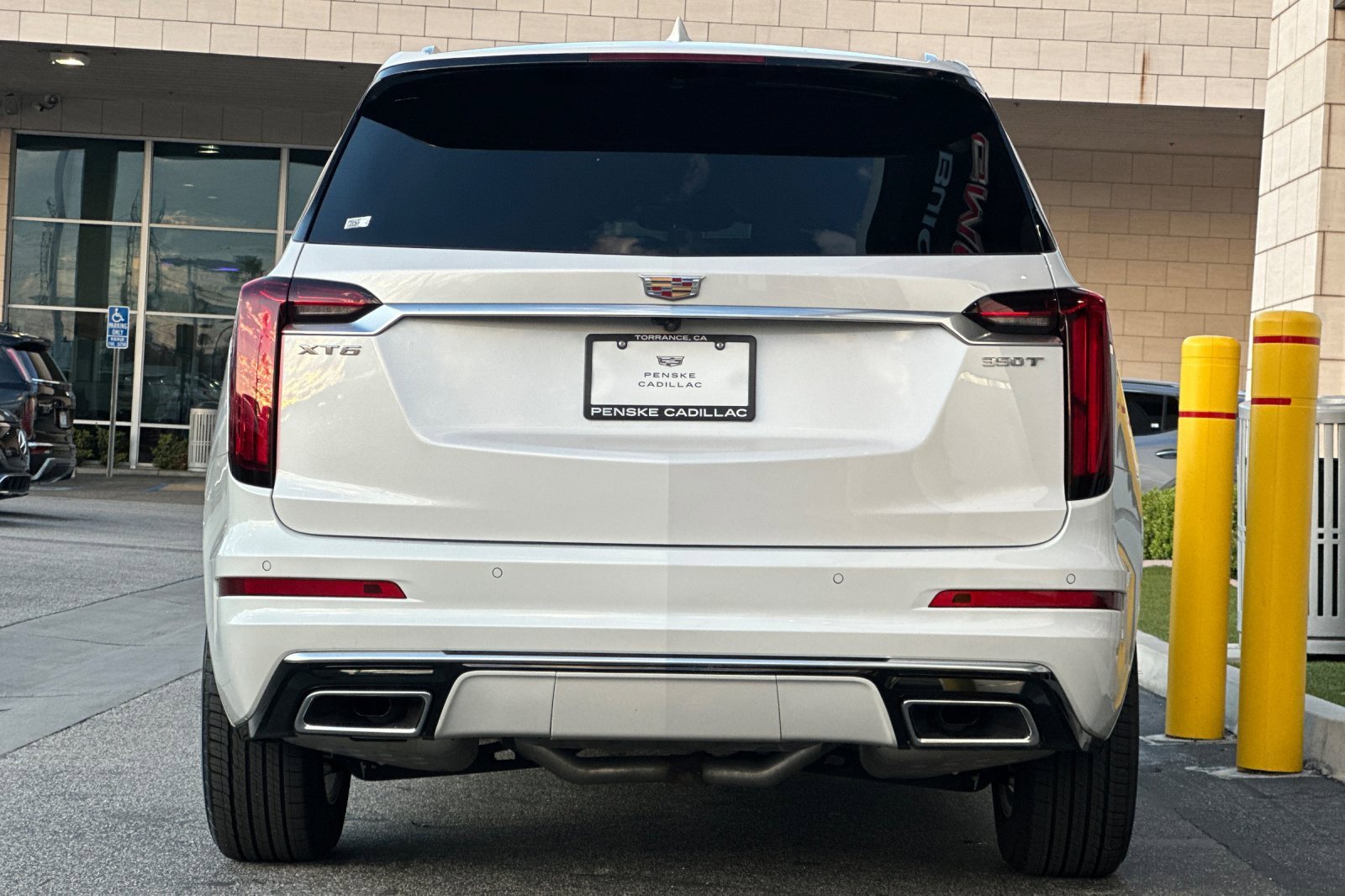 Used 2025 Cadillac XT6 Luxury image 5