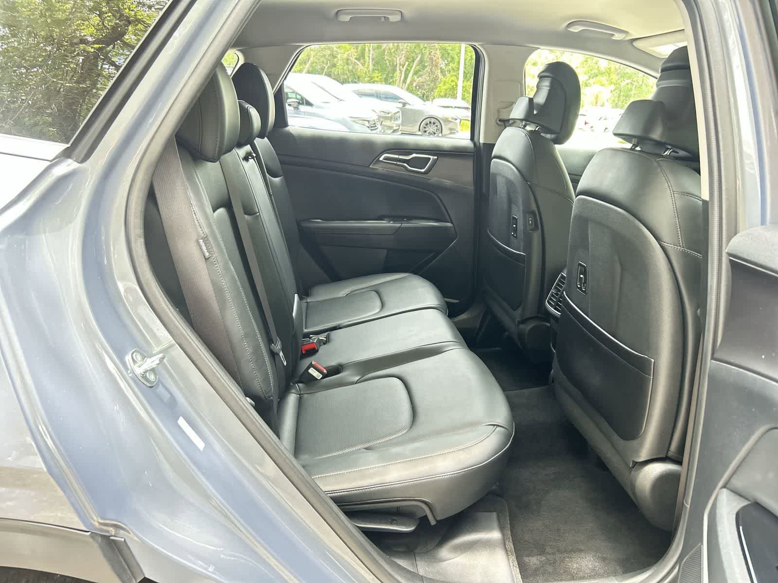Used 2025 Kia Sportage EX FWD image 13
