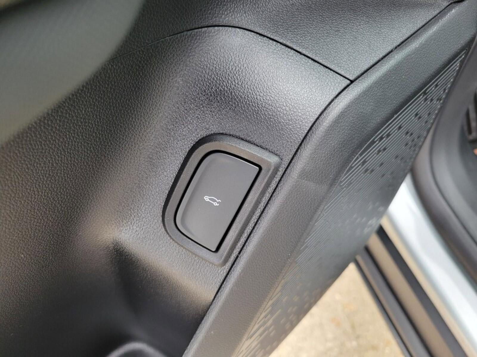 New 2026 GMC Terrain AT4 w/ Convenience Package III image 15