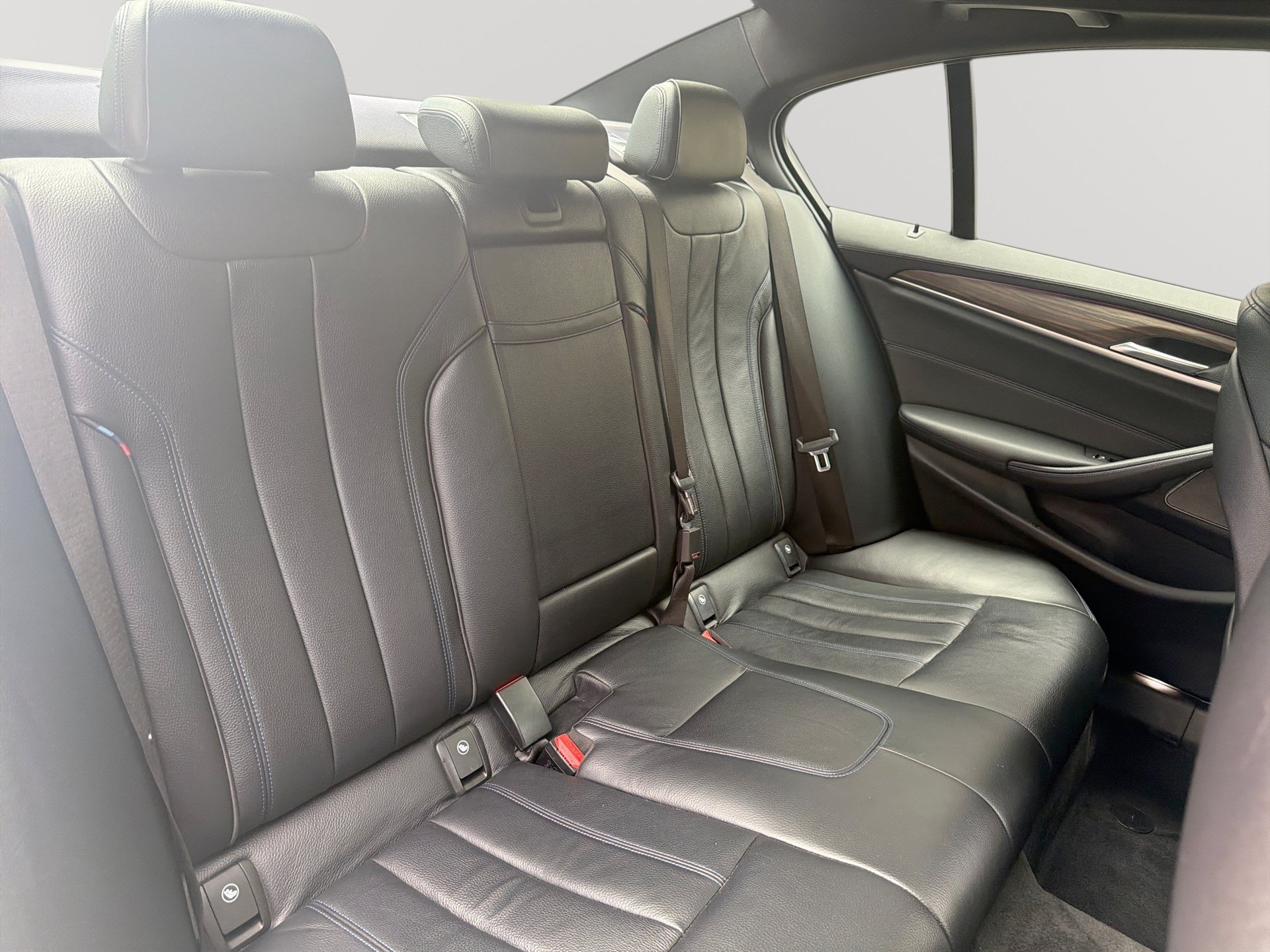 Used 2018 BMW 540i RWD image 27
