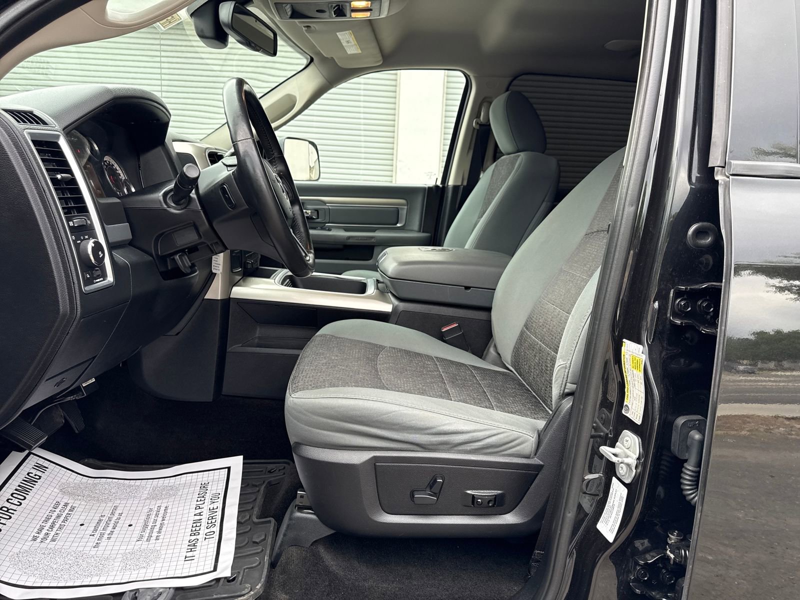 Used 2016 RAM 2500 Big Horn image 9