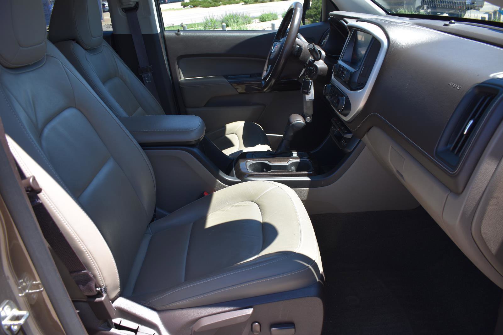 Used 2016 GMC Canyon SLT AWD/4WD image 14